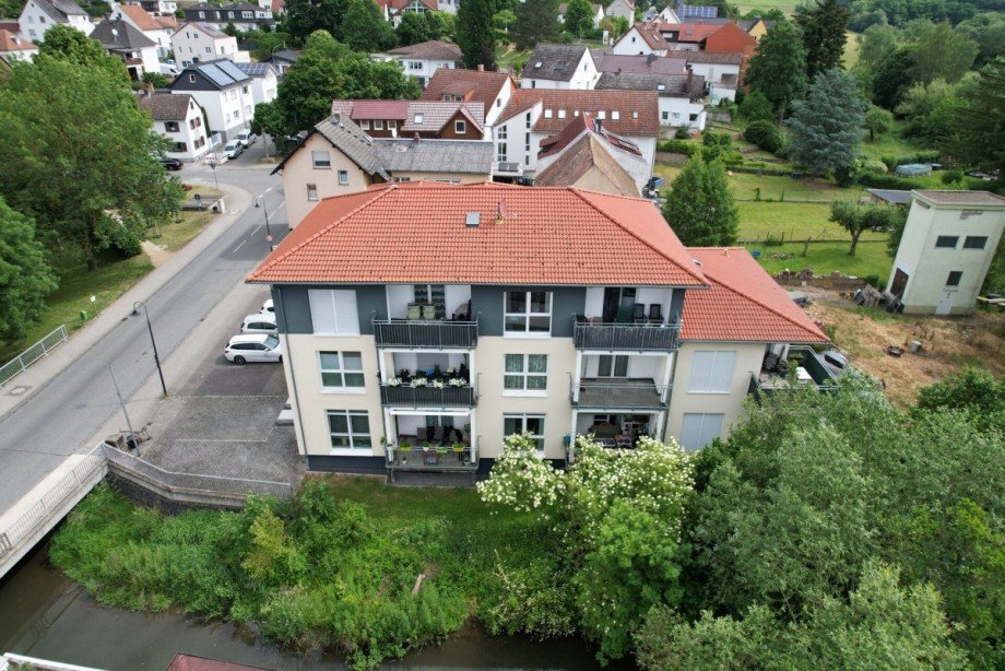 Seitenansicht_Balkon Etagenwohnung Gie�en / Allendorf