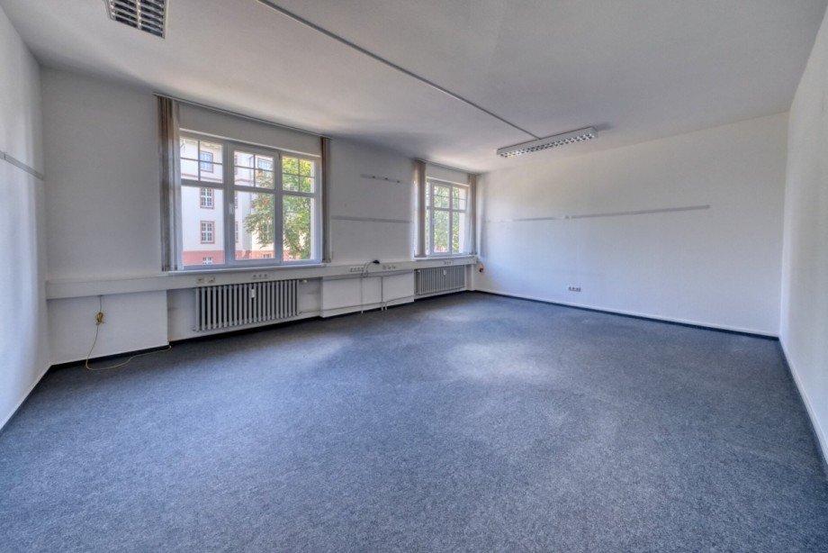 B�roraum rechts B�rohaus Wetzlar