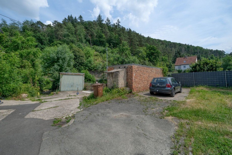 Hof Zweifamilienhaus Wetzlar / Nauborn