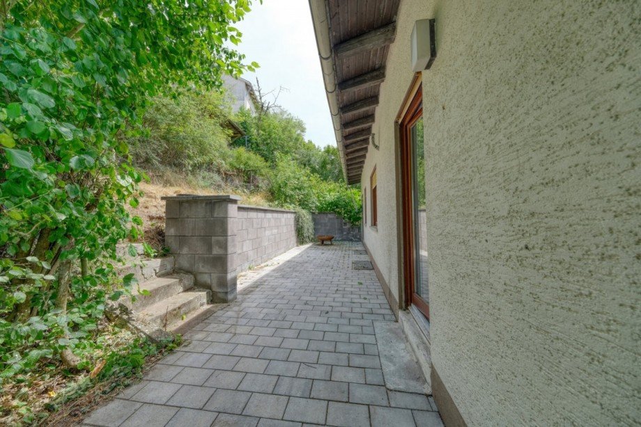 Terrasse Zweifamilienhaus Bischoffen