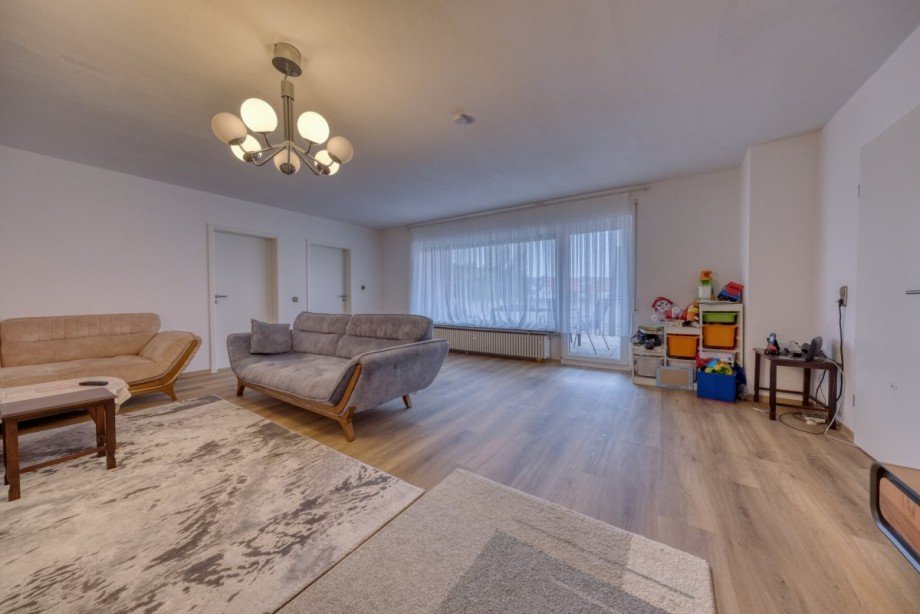 Wohnzimmer 1 Etagenwohnung Wetzlar / M�nchholzhausen