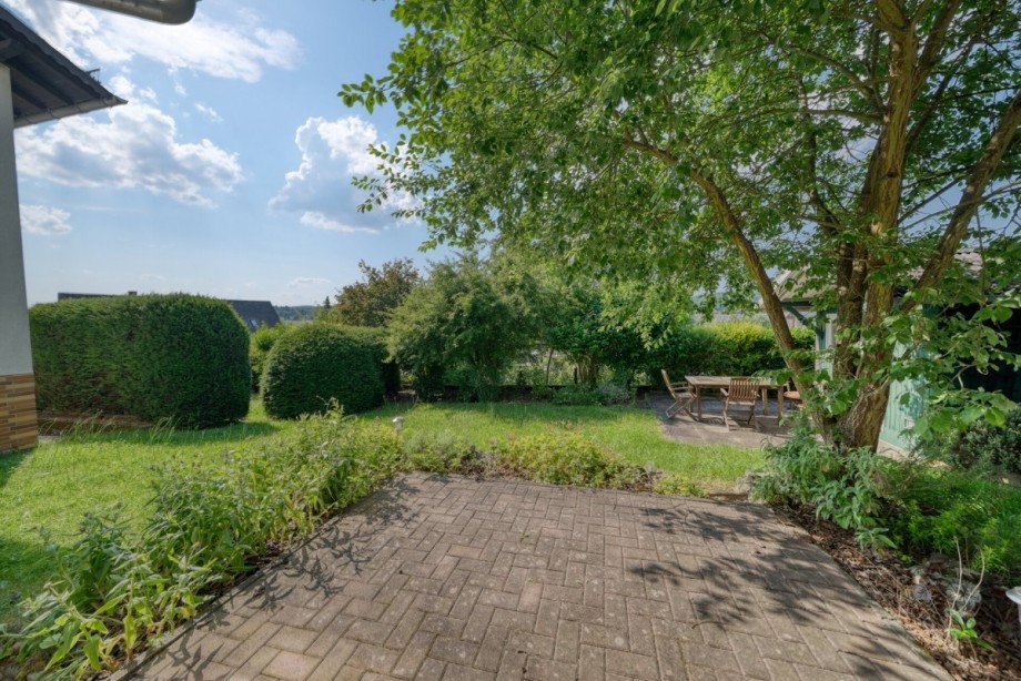 Terrasse Souterrainwohnung Hohenahr / Altenkirchen