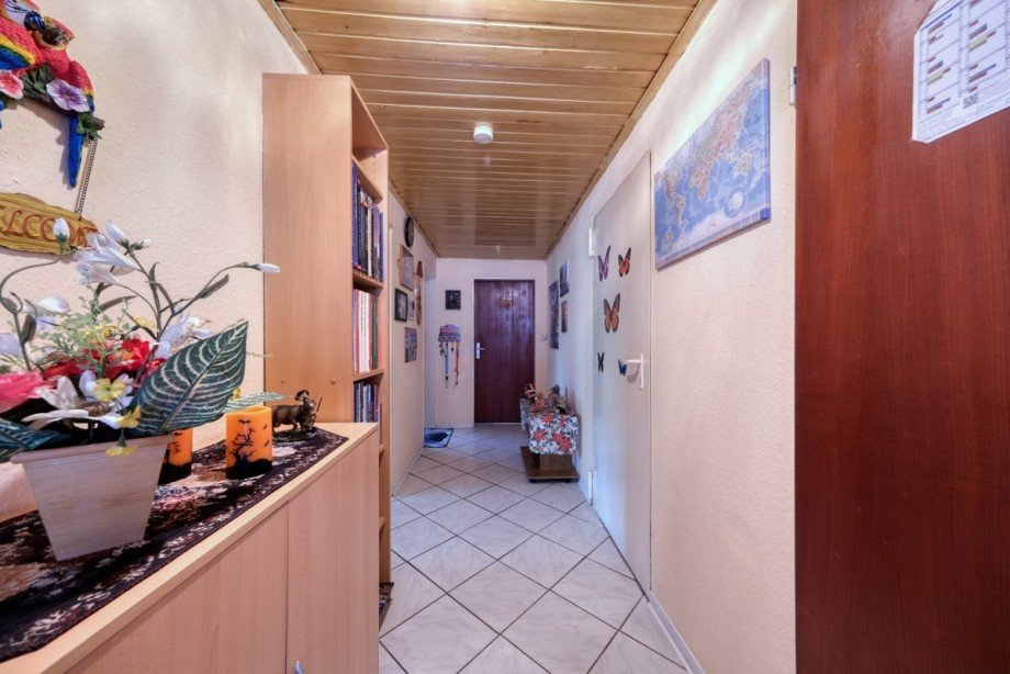 Flur Zweifamilienhaus Bischoffen