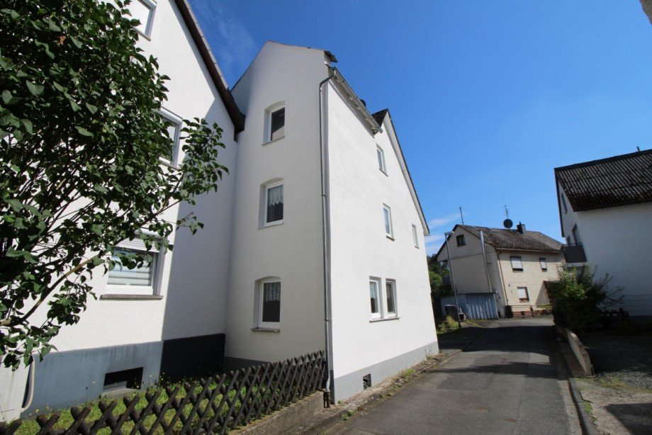 Stra�enansicht Doppelhaush�lfte Wetzlar / Nauborn