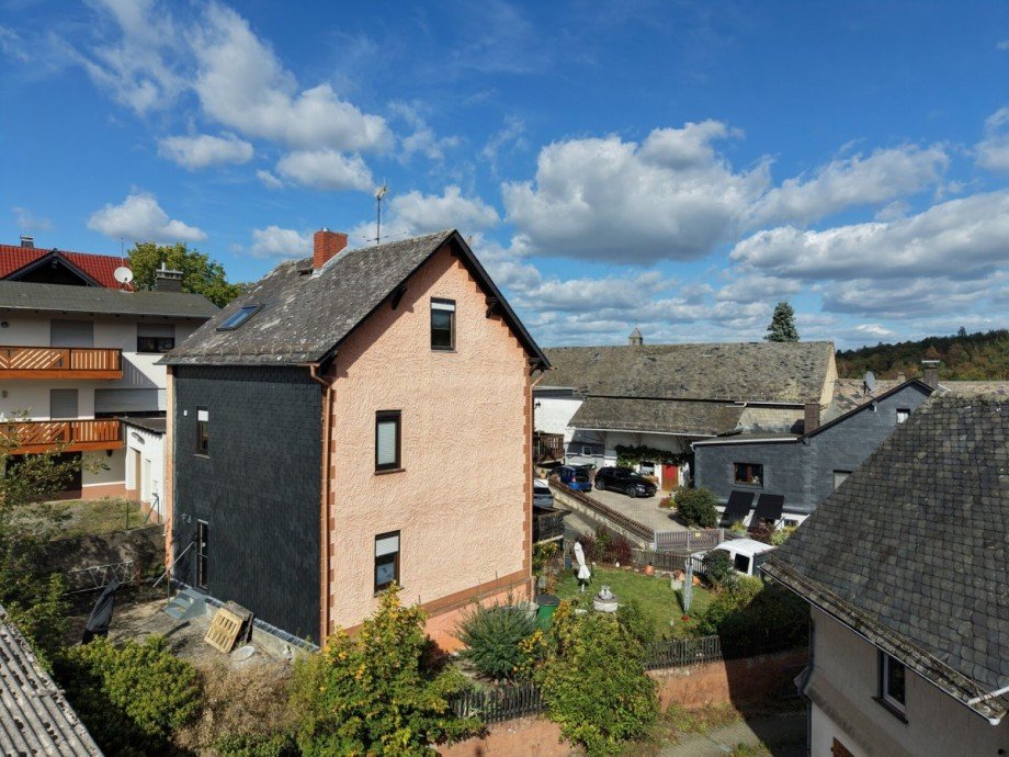 Seitenansicht Einfamilienhaus Weilm�nster / Rohnstadt