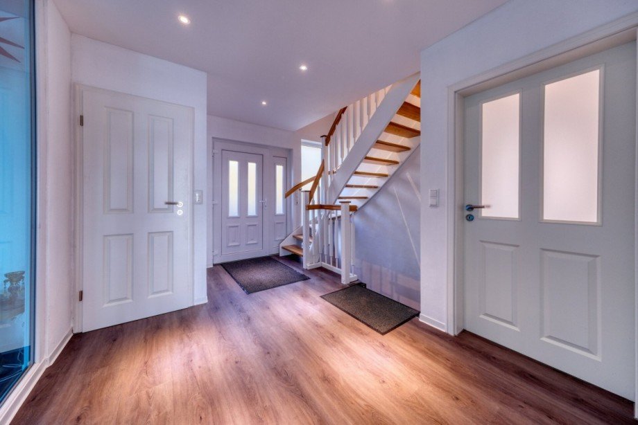 Flur 2 Einfamilienhaus Lahnau / Waldgirmes