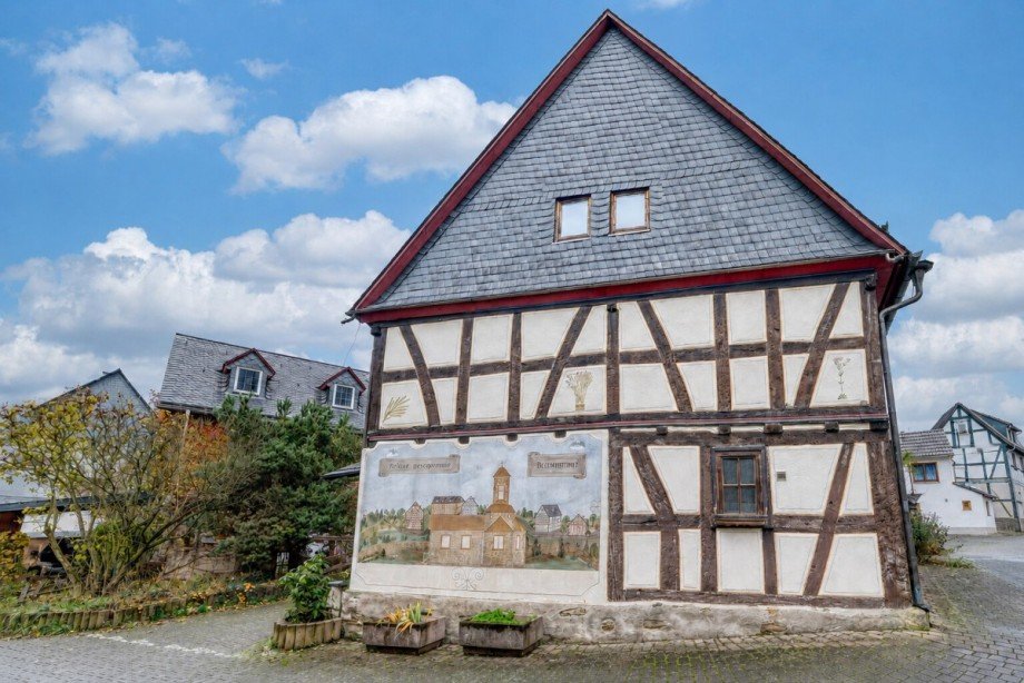 Titelbild Einfamilienhaus Leun / Biskirchen