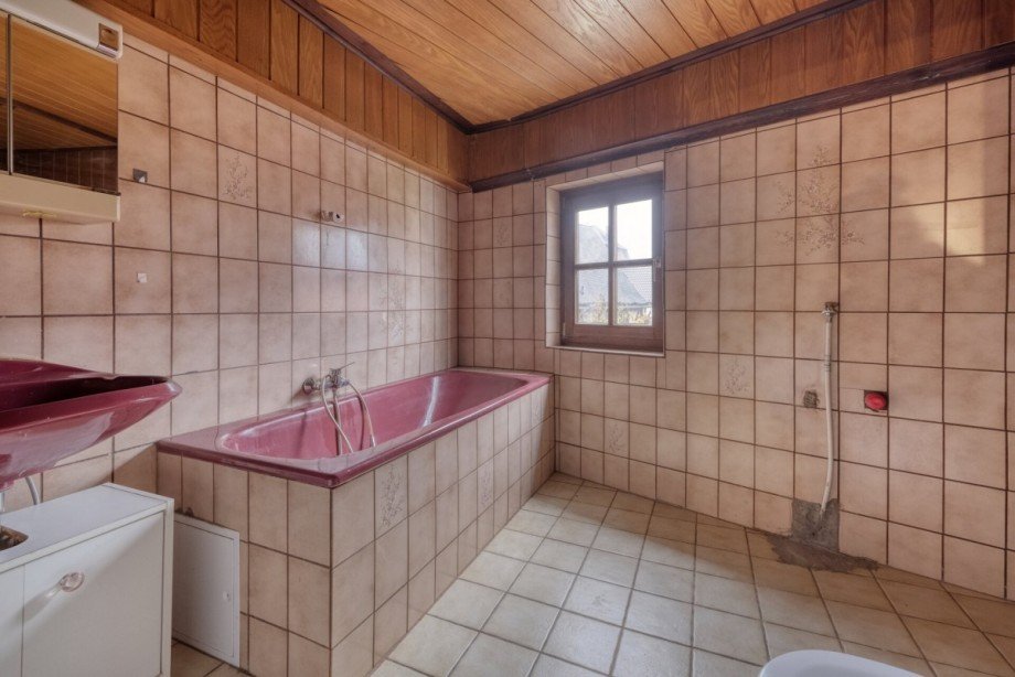 Bad Einfamilienhaus Leun / Biskirchen