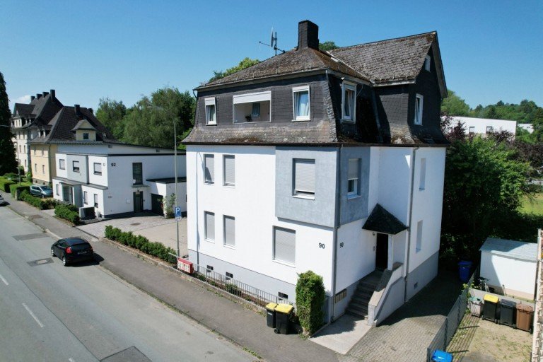 Titelbild Wetzlar Mehrfamilienhaus Attraktive Kapitalanlage mit 3 Wohneinheiten - provisionsfrei
