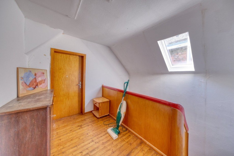 Flur 2 Zweifamilienhaus A�lar