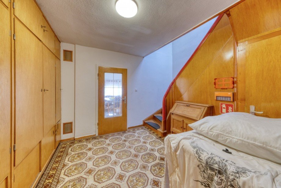 Flur Zweifamilienhaus A�lar