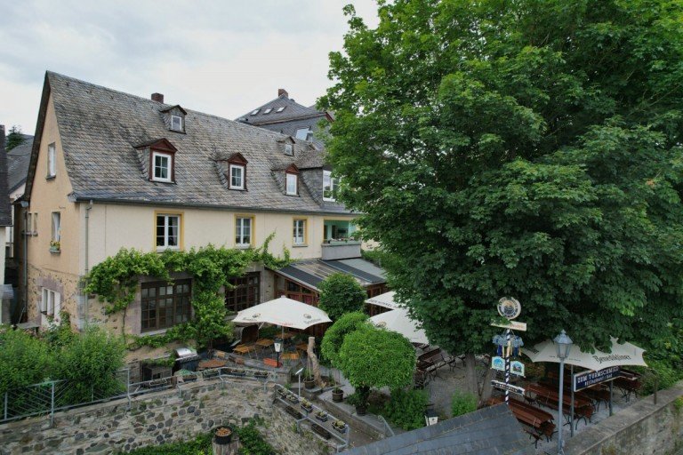 Titelbild Weilburg Haus Kapitalanlage: Wohn- und Gesch�ftshaus in zentraler Lage - provisionsfrei