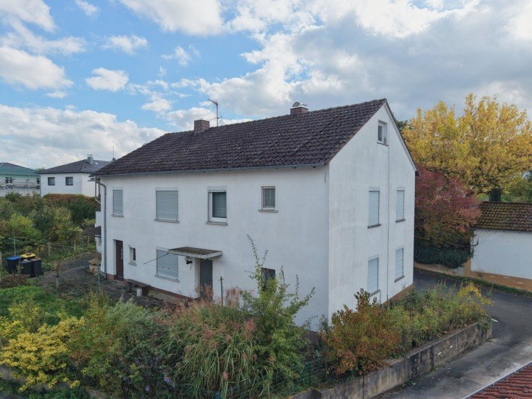 Au�enansicht_schr�g Ehringshausen / Daubhausen Einfamilienhaus Anpacken. Gestalten. Einziehen. - provisionsfrei
