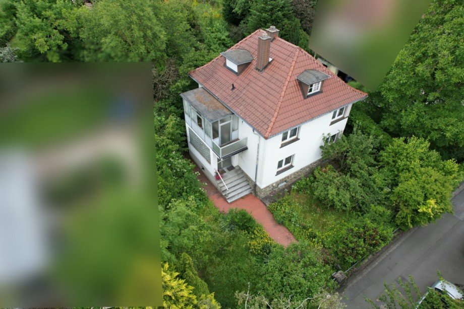 Au�enasicht_schr�_oben Einfamilienhaus Wetzlar