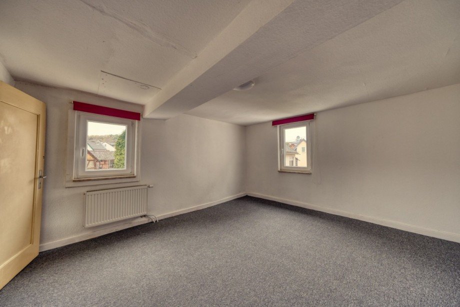 Zimmer 2.OG Doppelhaush�lfte Wetzlar / Nauborn