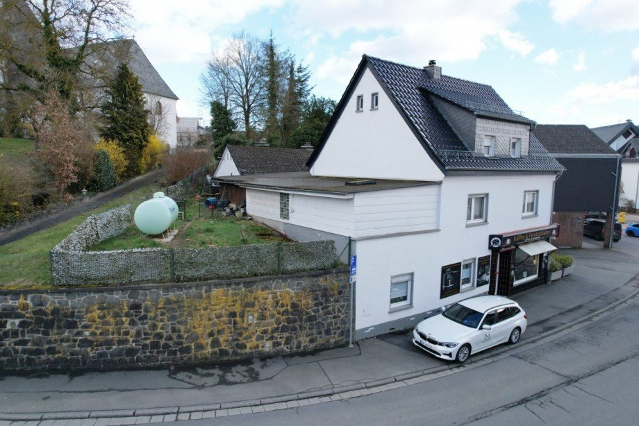 Seitenansicht Haus Hohenahr / Erda
