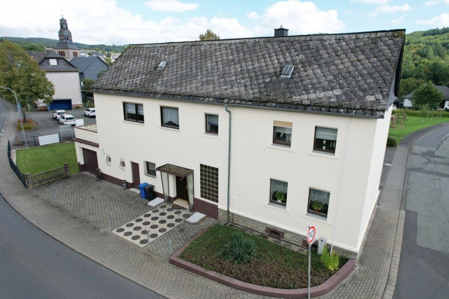Seitenansicht Einfamilienhaus Greifenstein / Ulm