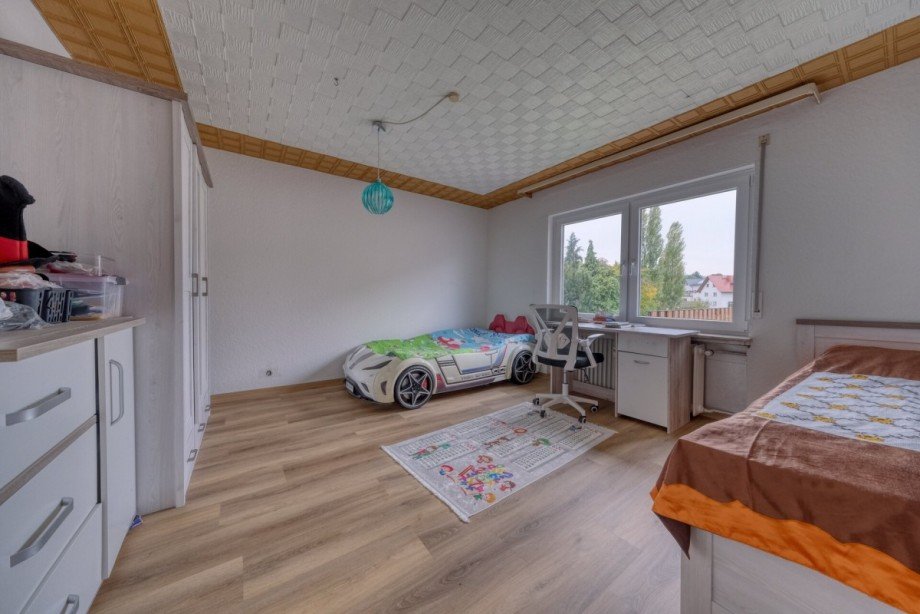 Schlafzimmer 2 OG Zweifamilienhaus Wetzlar / M�nchholzhausen