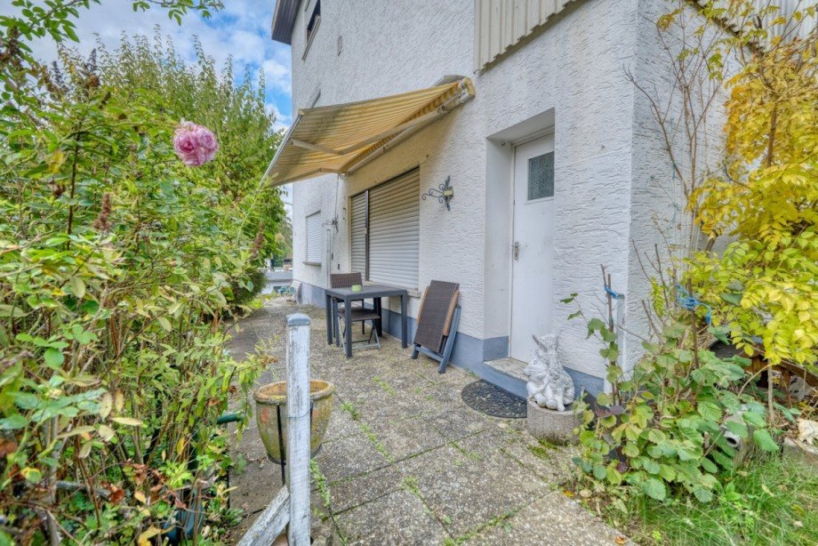 Terrasse Souterrainwohnung Solms / Niederbiel