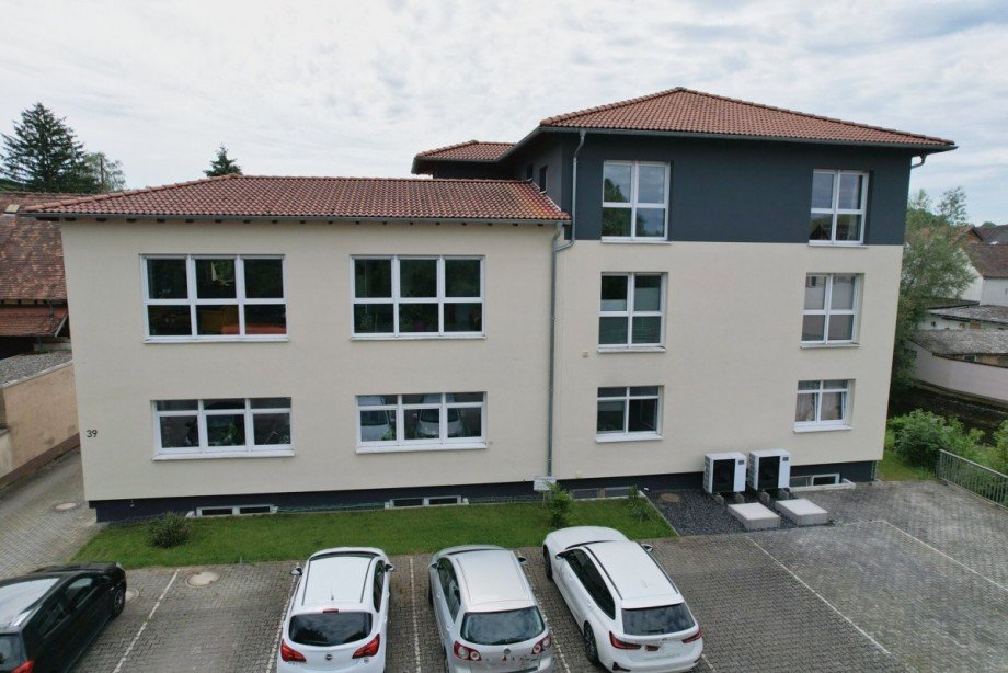 Frontansicht Etagenwohnung Gie�en / Allendorf