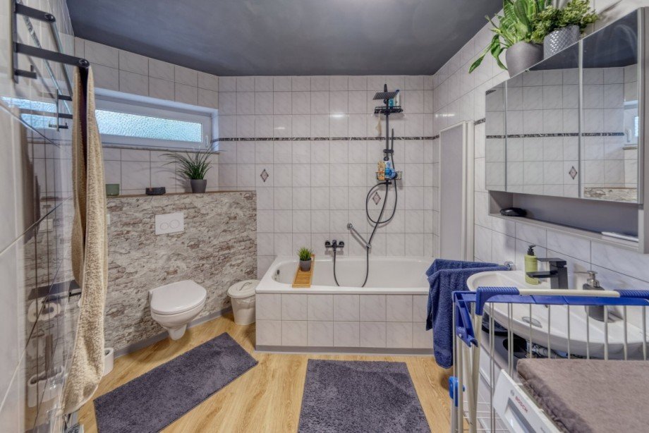 TW8_OG_Badezimmer Mehrfamilienhaus Hohenahr / Altenkirchen
