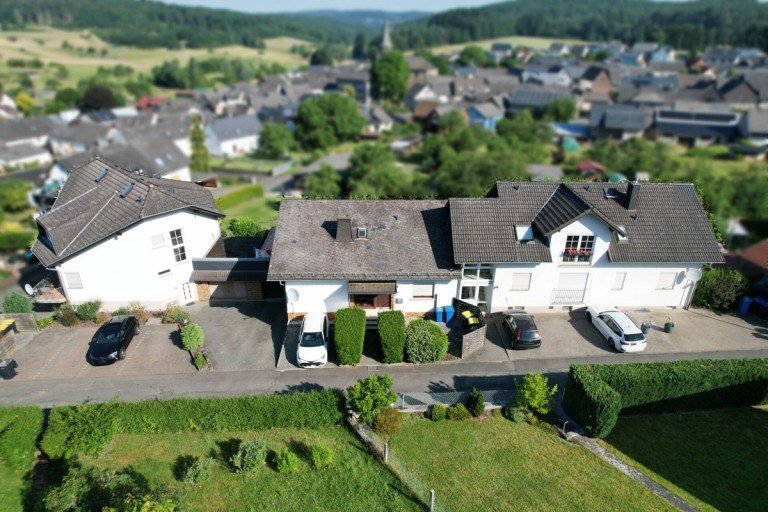 Titelbild Hohenahr / Altenkirchen Mehrfamilienhaus Wohnportfolio mit 7 Einheiten als nachhaltige Kapitalanlage - provisionsfrei
