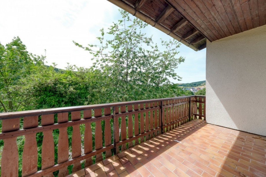 Balkon Zweifamilienhaus Bischoffen