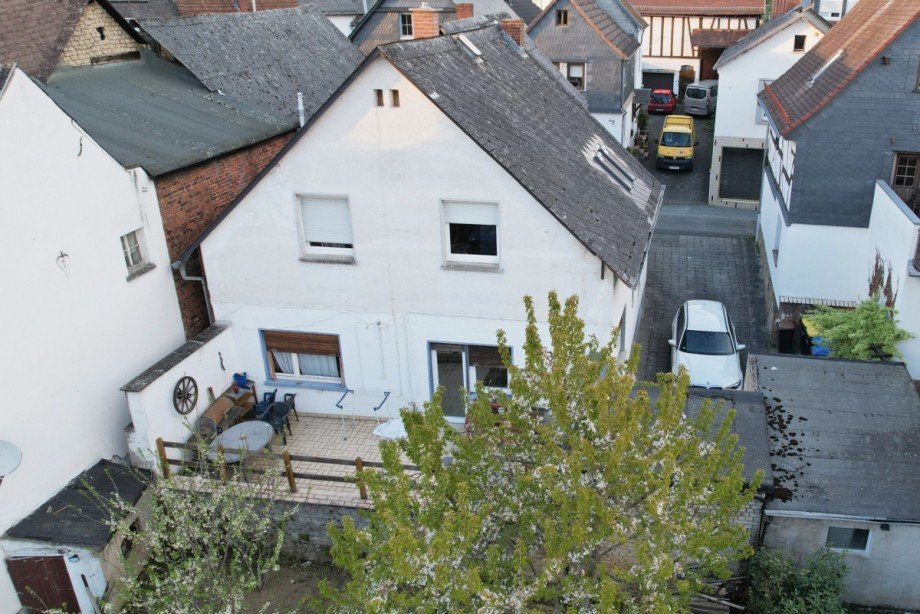 R�ckansicht Zweifamilienhaus A�lar