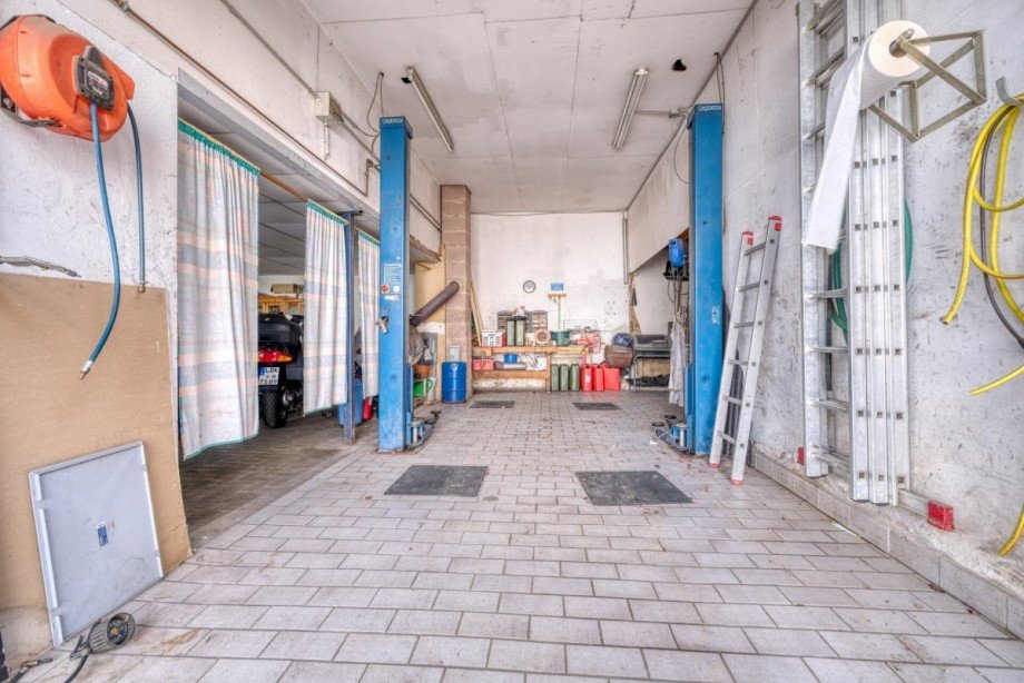 Werkstatt Zweifamilienhaus Sch�ffengrund / Schwalbach