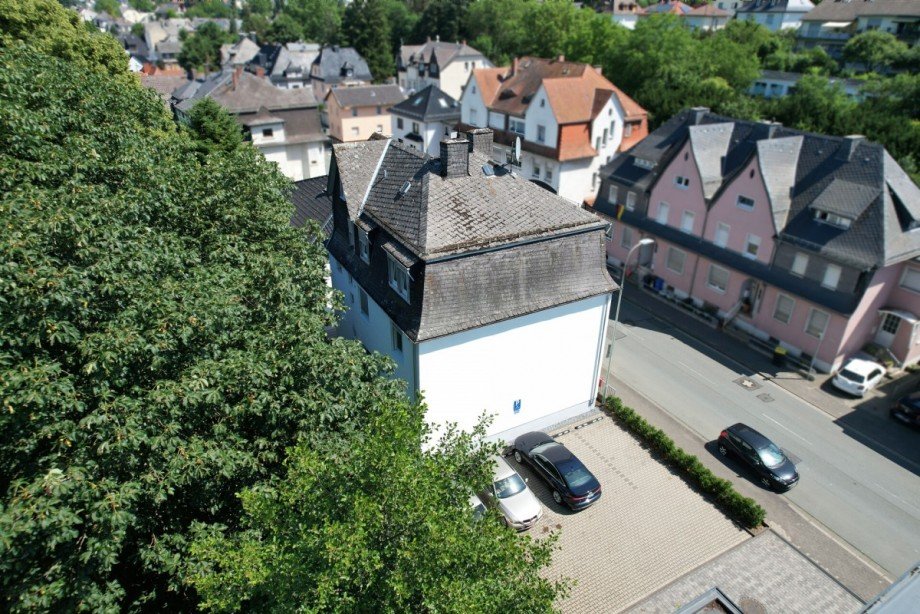 R�ckansicht_MFH mit Parkplatz Mehrfamilienhaus Wetzlar