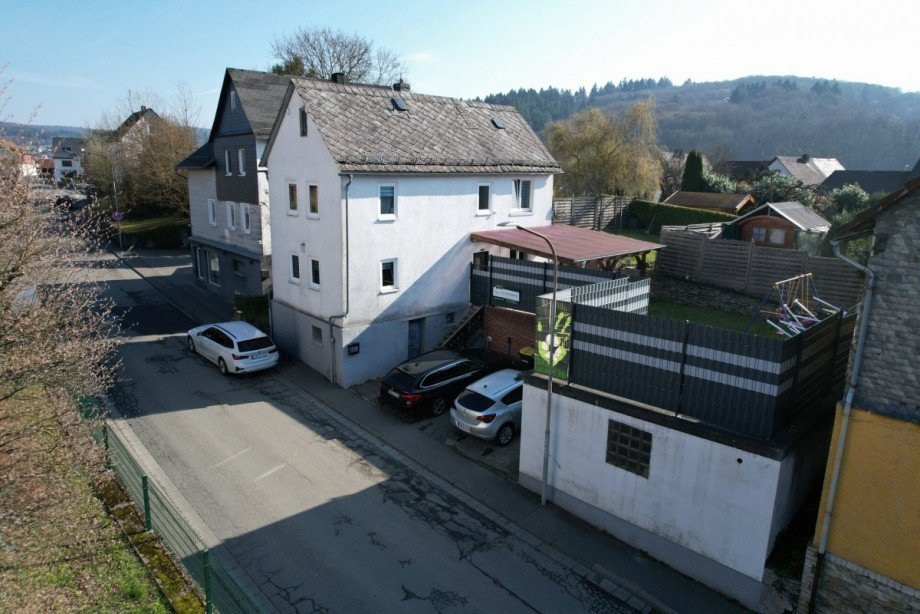 Seitenansicht (2) Einfamilienhaus Greifenstein / Allendorf